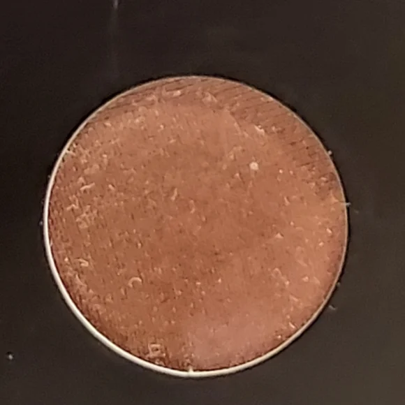 MAC Pro Palette Refill Pan Eye Shadow *MULCH* / .05 oz / New in box - Picture 3 of 5